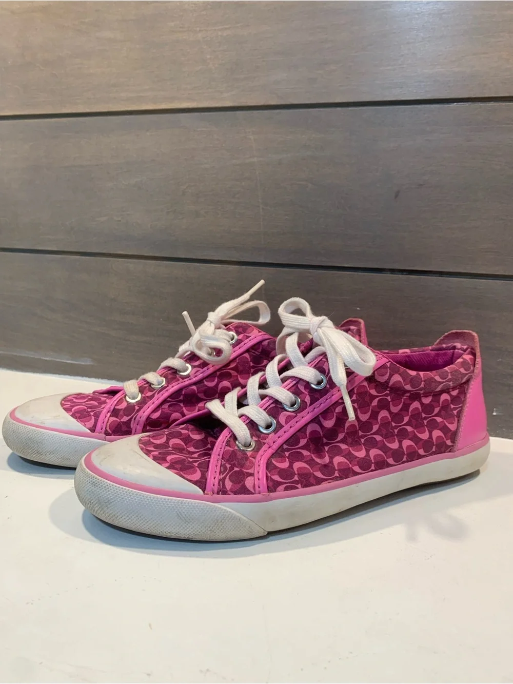 Coach Barrett Signature C Sneaker Pink Multi Sneaker Size 8 Preppy Luxury Casual